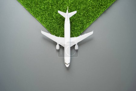 Transporte aéreo respetuoso con el medio ambiente. Vuelos ecológicos. Mínimo impacto en el medio ambiente. Innovaciones tecnológicas en la industria aeronáutica.