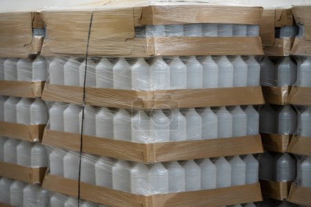 Photo for New pet bottles, large quantity in stock, packed. - Royalty Free Image