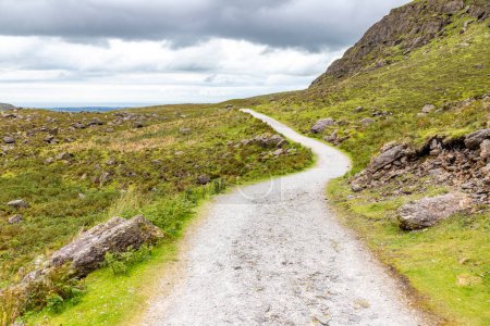 Téléchargez les photos : Sentier vers Mahon Falls, Mountain Breeze, Comeragh, Waterford, Irlande - en image libre de droit