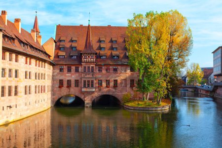 Téléchargez les photos : Automne à Nuremberg Allemagne. Vieille ville de Nuremberg, Bavière - en image libre de droit
