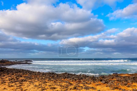 Téléchargez les photos : Côte rocheuse de l'océan Atlantique à Tenerife Îles Canaries Espagne - en image libre de droit