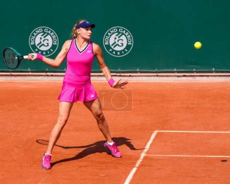Photo for PARIS, FRANCE - MAY 29, 2023: Professional tennis player Dayana Yastremska of Ukraine in action during women first round match against Donna Vekic of Croatia at 2023 Roland Garros in Paris - Royalty Free Image