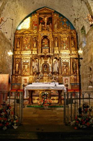 Foto de Dentro del monasterio de Oia, Galicia, en el Camino Portugués de Santiago a lo largo de la costa - Imagen libre de derechos