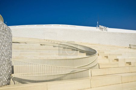 Téléchargez les photos : Bâtiment du terminal portuaire de Leixoes au Portugal - en image libre de droit