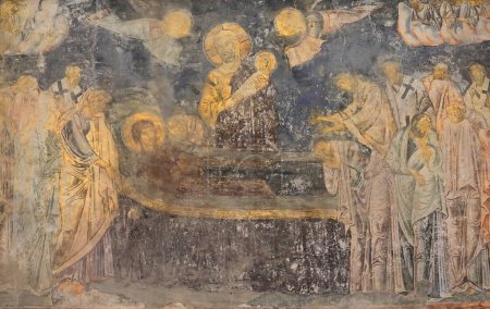 Téléchargez les photos : Ohrid, Macédoine du Nord-19 avril 2019 : L'église Sainte-Sophie, reconstruite par l'archevêque Léon entre 1035 et 1056 sur une basilique chrétienne du Ve siècle, accueille une série de fresques du XIe au XIIIe siècles - en image libre de droit