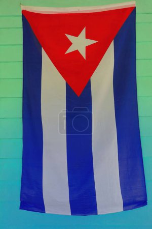 Cienfuegos, Cuba-Octobre 11, 2019 : Peinture à l'huile sur faux plâtre et plafond de toile de figures allégoriques aube, rire, pleurer- et la poétesse Gertrudis Gomez Avellaneda, musicien Gaspar de Villate.