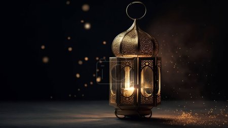 Téléchargez les photos : Lanterne arabe sur fond sombre et flou. Concept de vacances islamiques. Décoration Ramadan - en image libre de droit