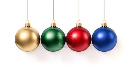 Téléchargez les photos : Boules de Noël colorées isolées sur fond blanc. Boules de Noël suspendues - en image libre de droit