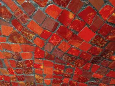 Téléchargez les photos : Texture plate abstraite et fond de morceaux de granit rouge mosaïque. - en image libre de droit