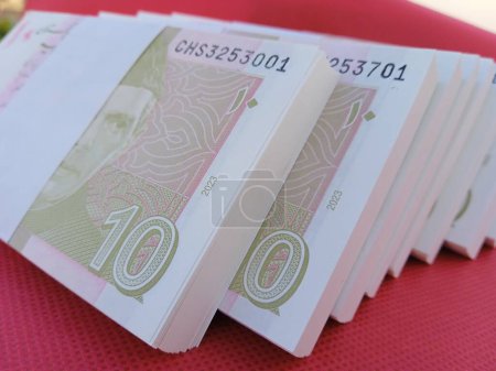 Paquete de moneda paquistaní. 10 Rupias nota Pakistaní, Pakistaní nota de moneda PKR 10 rupias. Montón de paquete de moneda paquistaní