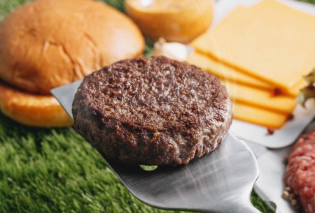 Foto de Deliciosa hamburguesa casera fresca - Imagen libre de derechos
