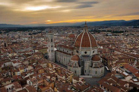 Téléchargez les photos : Santa Maria del Fiore Cathedral in Florence, Italy taken in May 2022 - en image libre de droit