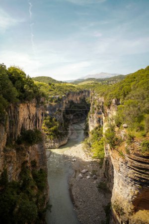 Foto de Osumi Canyon in southern Albania taken in May 2022 - Imagen libre de derechos