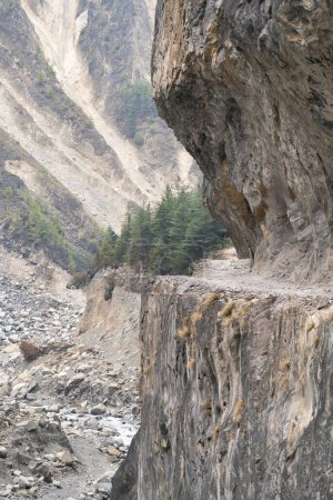 Foto de Annapurna Circuit in Nepal taken in May 2022 - Imagen libre de derechos
