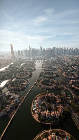 Téléchargez les photos : Jumeirah Island Clusters, Luxury Residential Living in Dubai in April 2022 - en image libre de droit