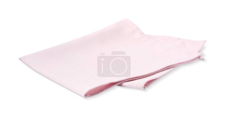 Serviette en tissu rose pliée sur fond blanc