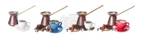 Foto de Set con cafetera turca (cezve) con café caliente y frijoles sobre fondo blanco. Diseño de banner - Imagen libre de derechos