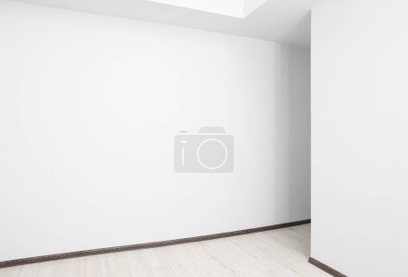 Foto de Cuarto de oficina vacío con paredes blancas. Diseño de interiores - Imagen libre de derechos