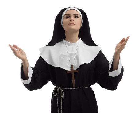 Téléchargez les photos : Nun praying to God on white background - en image libre de droit
