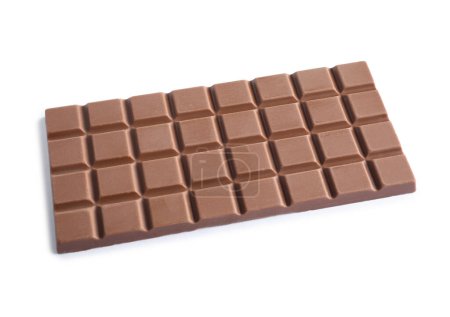 Foto de Deliciosa barra de chocolate con leche aislada en blanco - Imagen libre de derechos