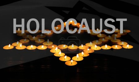 Día de la memoria del Holocausto, diseño de banners. Estrella de David hecha con velas encendidas y bandera de Israel, doble exposición