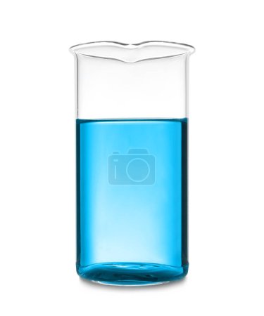 Bécher avec liquide bleu isolé sur blanc. Verrerie de laboratoire