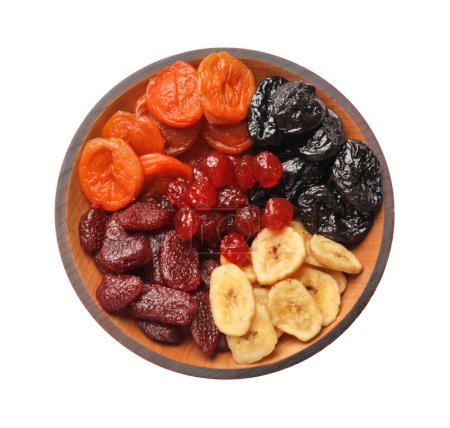 Téléchargez les photos : Mélange de délicieux fruits secs dans un bol isolé sur blanc, vue de dessus - en image libre de droit