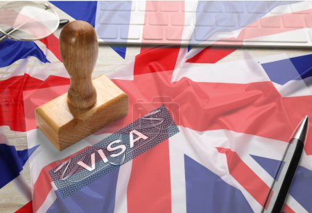 Visa au Royaume-Uni. Exposition multiple avec drapeau de Grande-Bretagne et timbre
