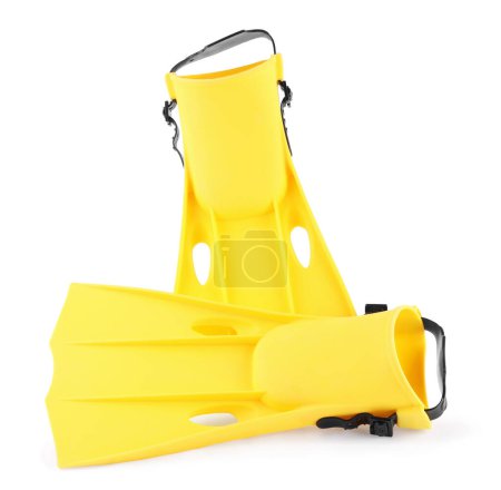 Téléchargez les photos : Pantoufles jaunes isolées sur blanc. Equipements sportifs - en image libre de droit