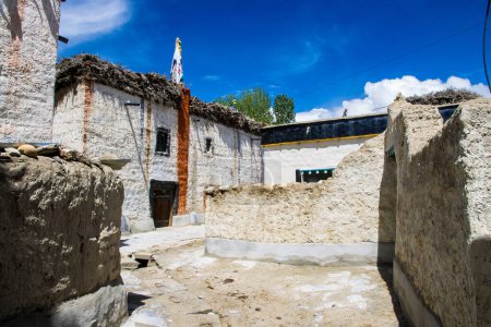 Foto de Callejuelas, Casa Vieja, Monasterio, Dentro del Muro Reino de Lo in Lo Manthang, Upper Mustang, Nepal - Imagen libre de derechos