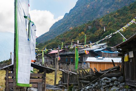 Hermosa comunidad Phaley Foley Village en el paisaje del Himalaya de Ghunsa, Kanchenjunga, Taplejung, Nepal