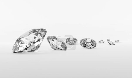 Téléchargez les photos : Diamant éblouissant sur fond blanc - en image libre de droit