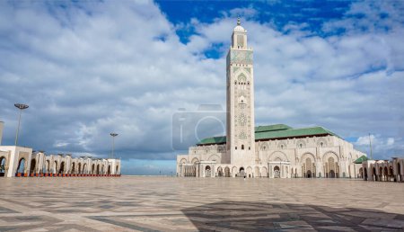 Téléchargez les photos : 03 _ Panorama de la Majestueuse Mosquée Hassan II à Casablanca, Maroc. - en image libre de droit