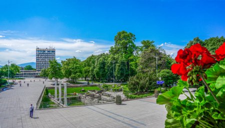 Foto de Vista de la Plaza Central y del Foro Romano en Plovdiv, Bulgaria. - Imagen libre de derechos