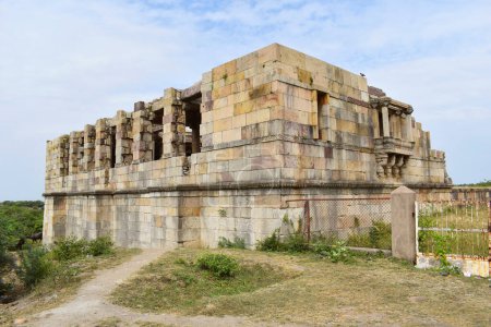 Téléchargez les photos : Khajuri Masjid, vue est, Parc archéologique Champaner-Pavagadh, site du patrimoine mondial de l'UNESCO, Gujarat, Indi - en image libre de droit