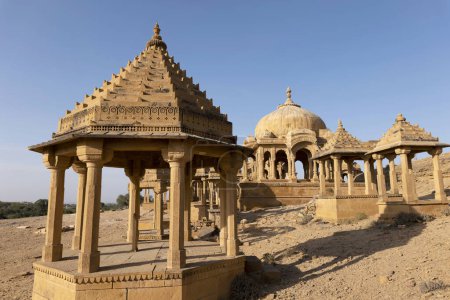 Foto de Vyas Chhatri es un cenotafio en Jaisalmer, Rajastán, dedicado al sabio Vyasa de la épica hindú Mahabharata. - Imagen libre de derechos