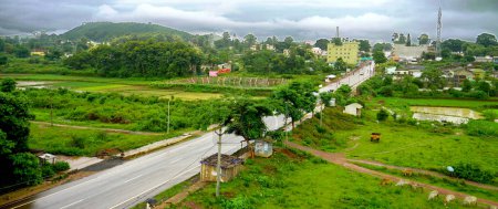 Foto de Vista Arial del Valle de la Montaña de Daringbadi desde el Hotel Top - Imagen libre de derechos
