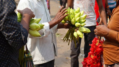 Buying and Selling Flower in Howrah Flower Market