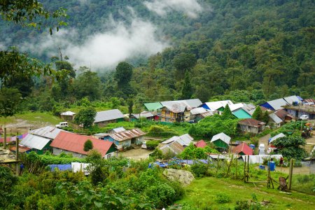 Trübe Aussicht auf Sillery Gaon, ein ungewöhnliches Reiseziel in Kalimpong