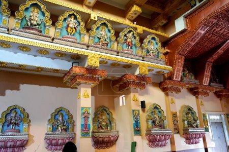 Téléchargez les photos : Intérieur du temple Siddhivinayak à Rhenock, Sikkim - en image libre de droit