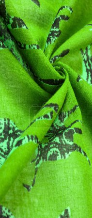 Ciervo silueta impresión tela de algodón verde, decoración moderna, arte textil, diseño, pintura futurista moderna. Textura, fondo, patrón
