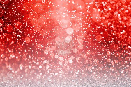Foto de Fantasía rubí rojo plata brillo brillo confeti fondo, brillante fiesta de cumpleaños feliz invitan, San Valentín amor textura del vino sexy, joyería de glam diamante de la víspera de Año Nuevo o invitación a la venta de Navidad - Imagen libre de derechos
