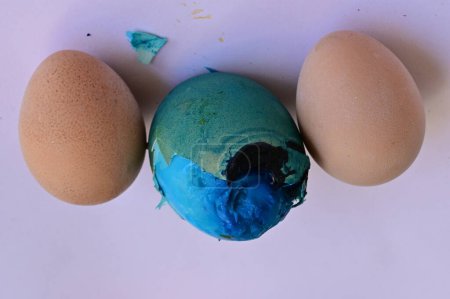 Téléchargez les photos : Holiday, easter eggs  close up - en image libre de droit