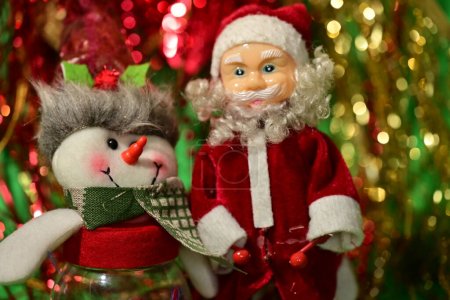 Téléchargez les photos : Père Noël claus et arbre de Noël - en image libre de droit