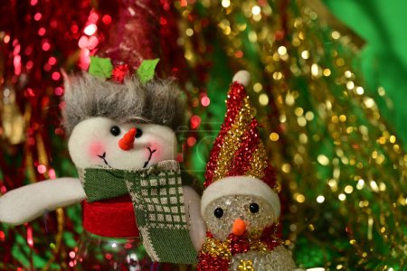 Téléchargez les photos : Père Noël dans la neige - en image libre de droit