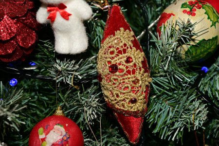 Téléchargez les photos : Décorations de Noël, nouvel an, arbre de Noël - en image libre de droit