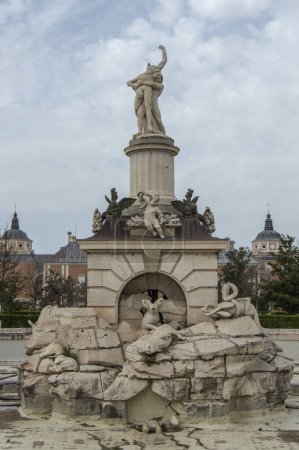 Fuente de Hércules y Antaeus, patrimonio de la humanidad, en los jardines del palacio real de Aranjuez, provincia de Madrid. España