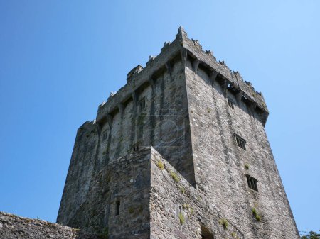 Téléchargez les photos : Ancienne tour arrière-plan, château de Blarney en Irlande, forteresse celtique - en image libre de droit