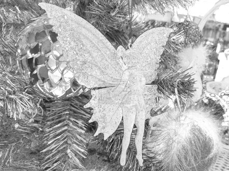 Téléchargez les photos : Branches de sapin avec des jouets de Noël, arbre du Nouvel An vue de près. Fond d'écran Noël vacances - en image libre de droit