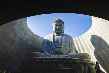 Hügel der Buddah, Diese Buddha-Statue wurde von Tadao Ando entworfen, einem berühmten japanischen Architekten. Atama Daibutsu: Geheimnisvoller Buddha inmitten eines Hokkaido gefunden